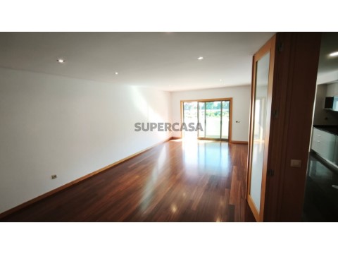 Apartamento T3 em Moreira, Maia
