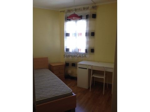 Quarto na Rua Cidade de Carmona, Olivais