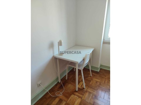 Chambre au Avenida General Humberto Delgado, Castelo Branco