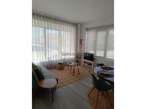 Apartamento T2 na Rua Engenheiro Duarte Pacheco, Praia do Pedrógão, Coimbrão