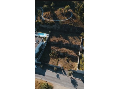 Terreno Urbanizável em Rua com Moradias independentes, Oliveira, São Paio e São Sebastião, Guimarães