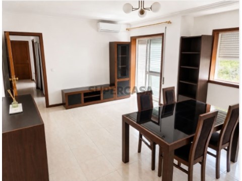 Apartamento T2 na Rua Coronel João Maria Sarmento Pimentel, Mirandela