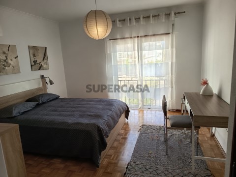 Quarto na Rua Poeta José Marques da Cruz, Leiria, Pousos, Barreira e Cortes