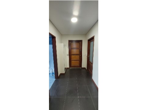 Apartamento T2 na Rua do Agueiro, Mafamude