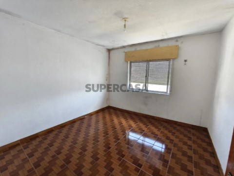 公寓  2 卧室 在 Labirinto Habitacional Vale de Rãs, Abrantes (São Vicente e São João) e Alferrarede