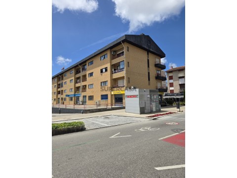 Apartamento T3 na Rua 25 de Abril, Albergaria-a-Velha e Valmaior