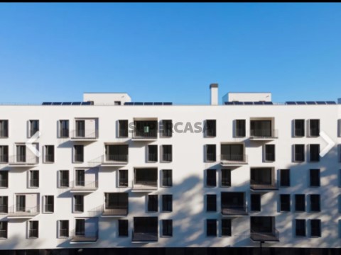 Apartamento T2 em Urgezes , Rua da Índia, Candoso São Tiago e Mascotelos