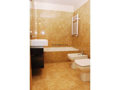 Apartamento T1+1 em Paranhos, Porto