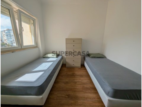 卧室 在 Almada, Cova da Piedade, Pragal e Cacilhas, Almada