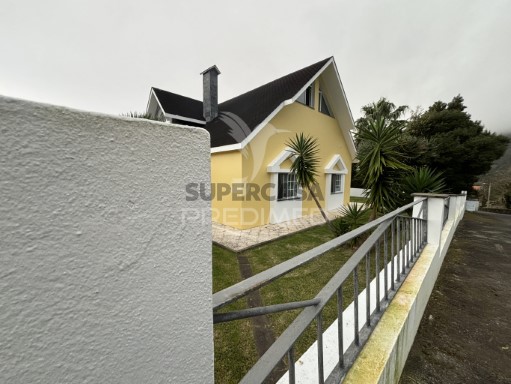 Huis 4 kamers Urzelina (São Mateus), Velas