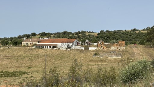 Grande Herdade Corticeira no Baixo Alentejo com Potencial Turístico, Residencial e Agroflorestal