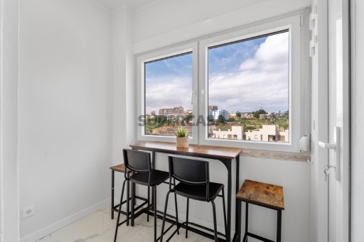 apartamento-t2-penha-franca-lisboa-remodelado-varanda-cozinha-13