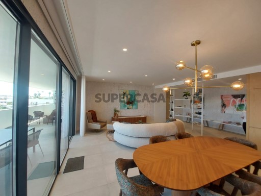 Apartamento único e exclusivo, de design contemporâneo, em Lagos, Algarve.