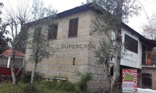Moradia em São Miguel do Mato