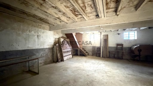 Moradia de Traça Antiga Próxima do Centro da Cidade - AVEIRO