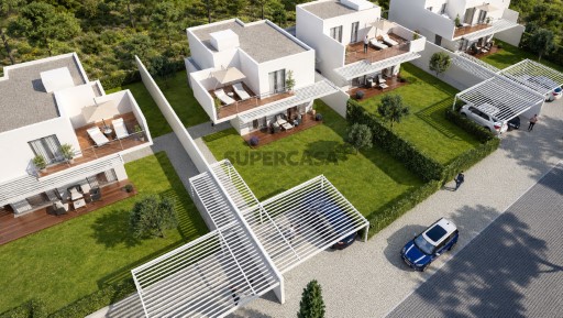 Moradia T3 com jardim em condomínio com piscina comum, Azeitão 1