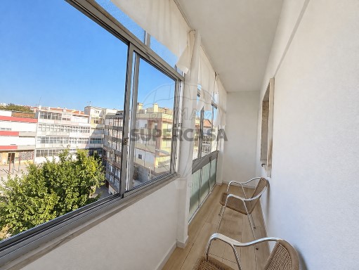 Apartment 3 Zimmer Rio de Mouro, Sintra