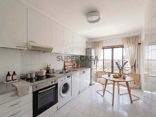 Apartment 3 Zimmer Rio de Mouro, Sintra