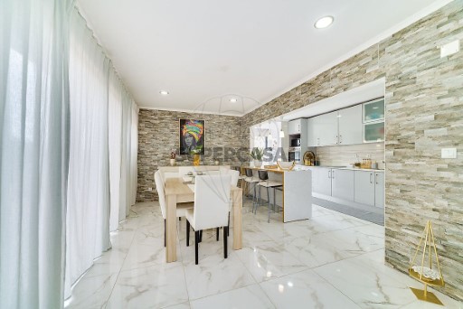 Haus 4 Zimmer Ramada e Caneças, Odivelas