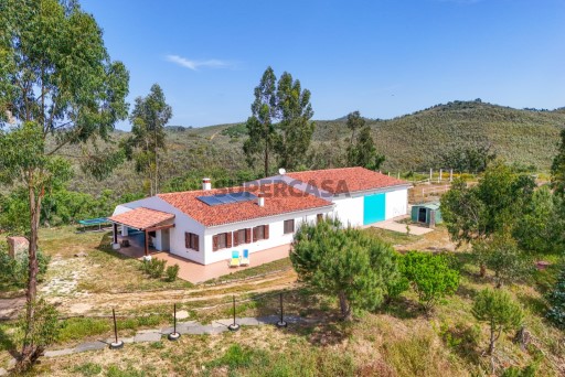 Fabulous estate with two houses, stables and three lakes - Algarve, Portugal