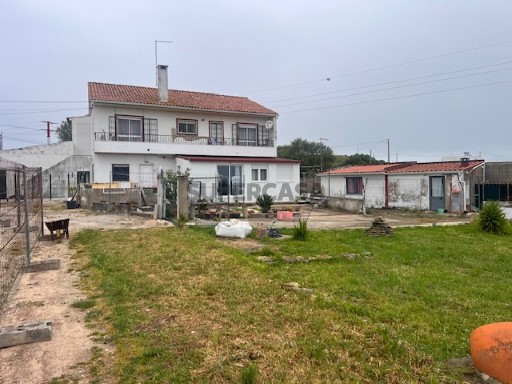 fachada e terreno