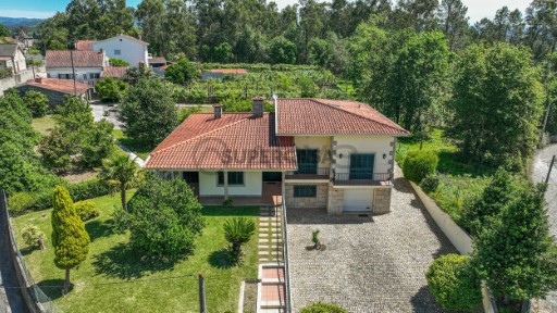 Huis 4 kamers Lago, Amares