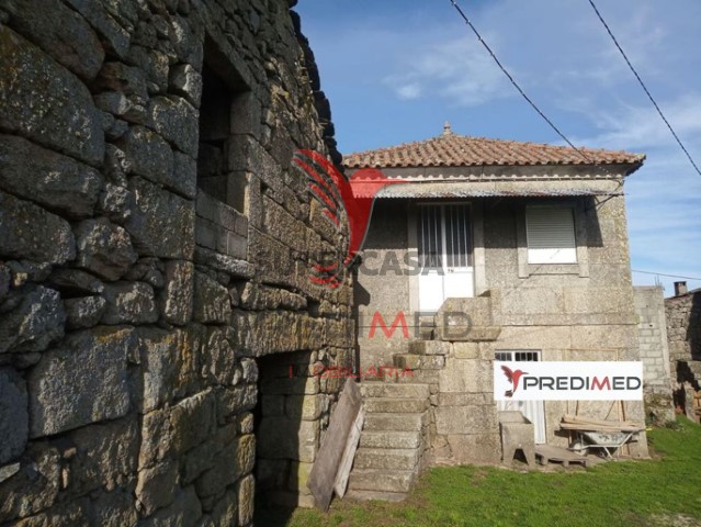 3 CAPRICHOS-CASA DE CAMPO VILA COVA DE ALVA (Portugal) - de € 372